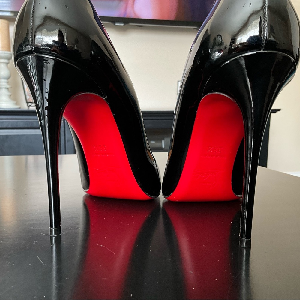 Christian Louboutin Black Patent Leather Heels So Kate - Picture 3 of 11